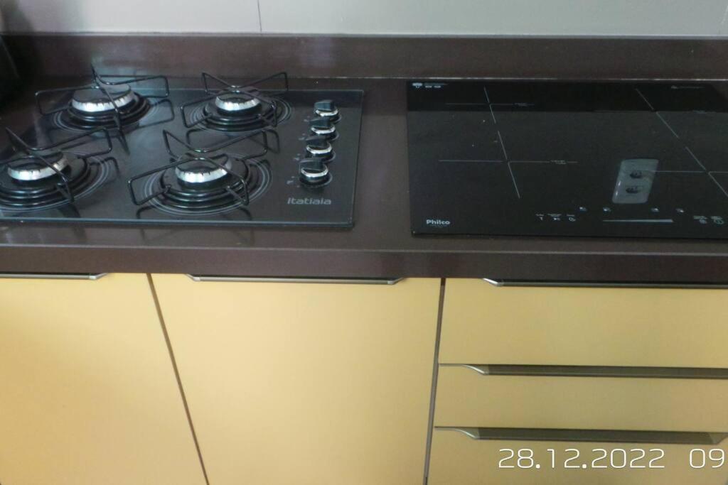 Camaçari Excelente Casa Com Piscinaヴィラ エクステリア 写真